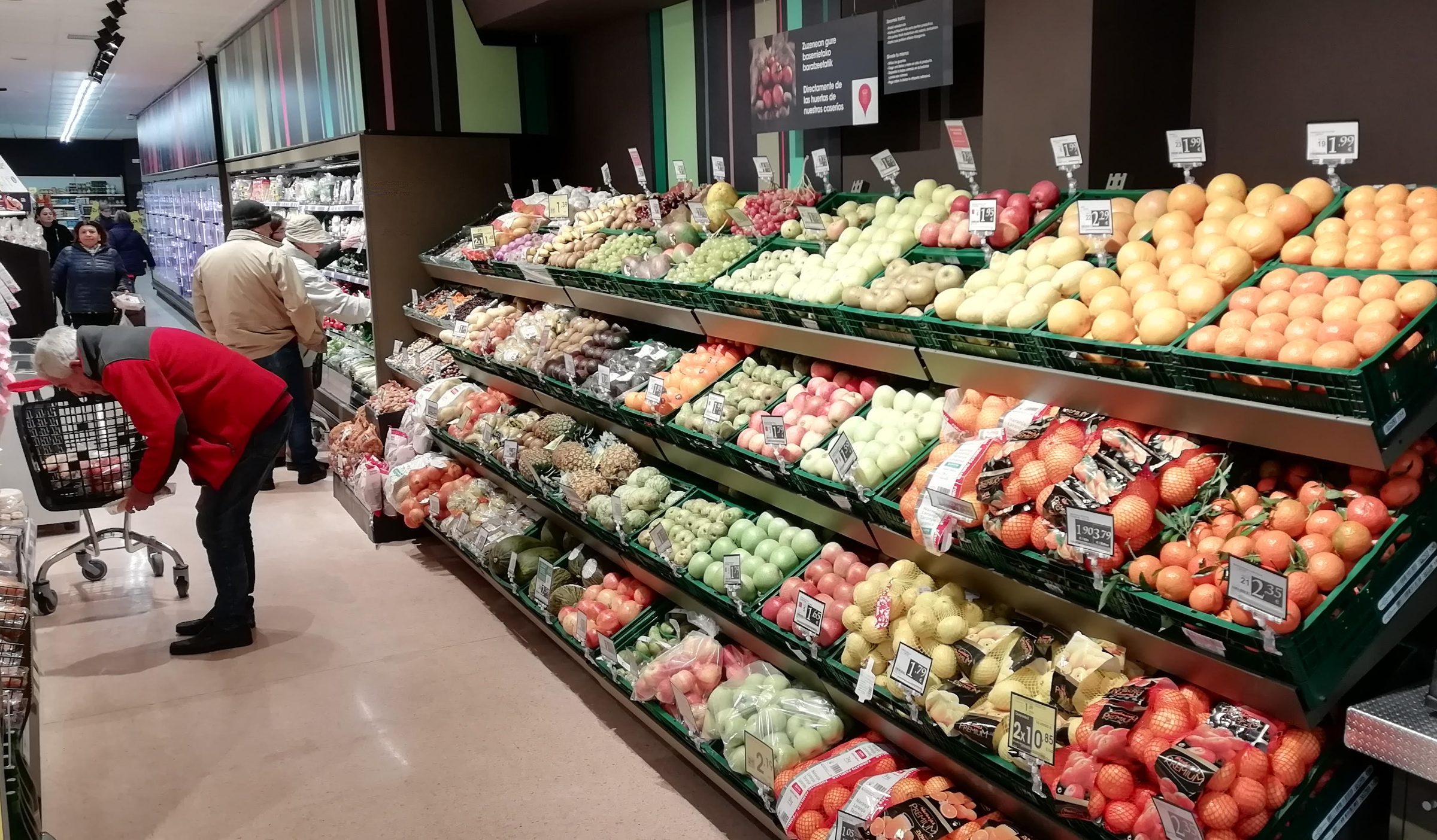 Interior tienda "contigo" — frescos