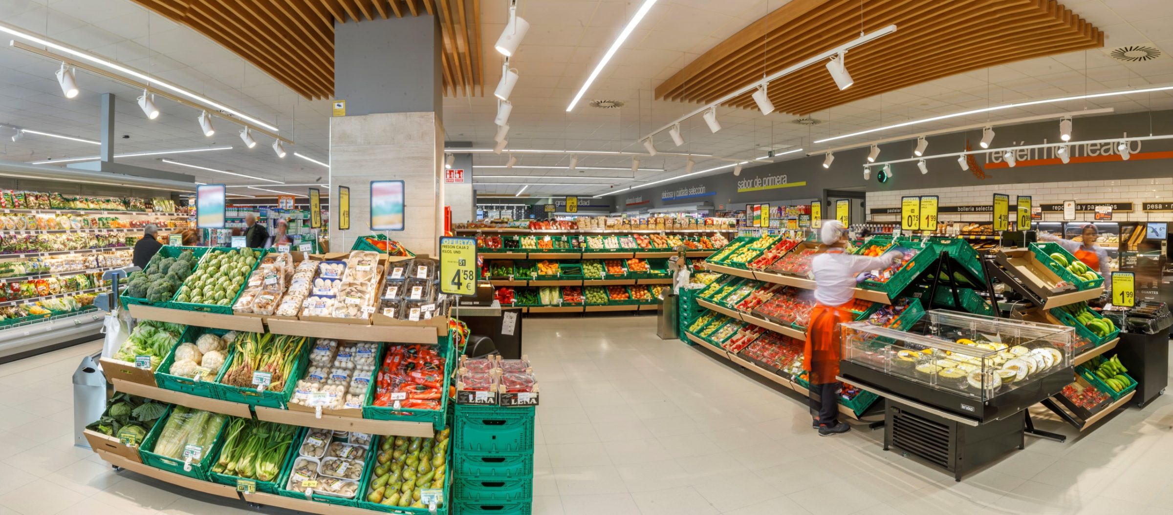 Interior tienda — frescos