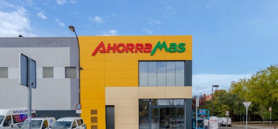 Fachada Ahorramas gris-amarillo