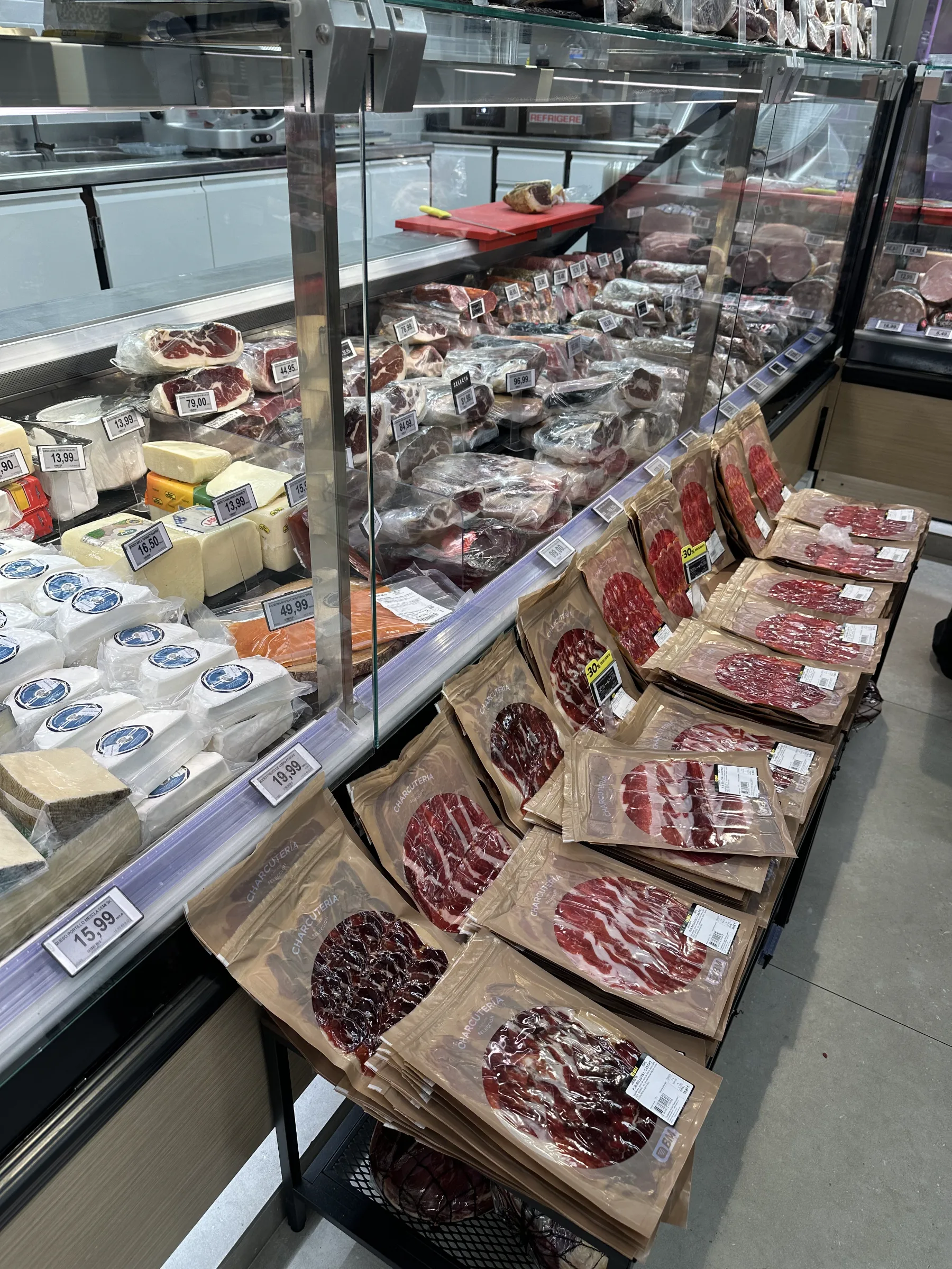 Charcutería y quesos integrados BM