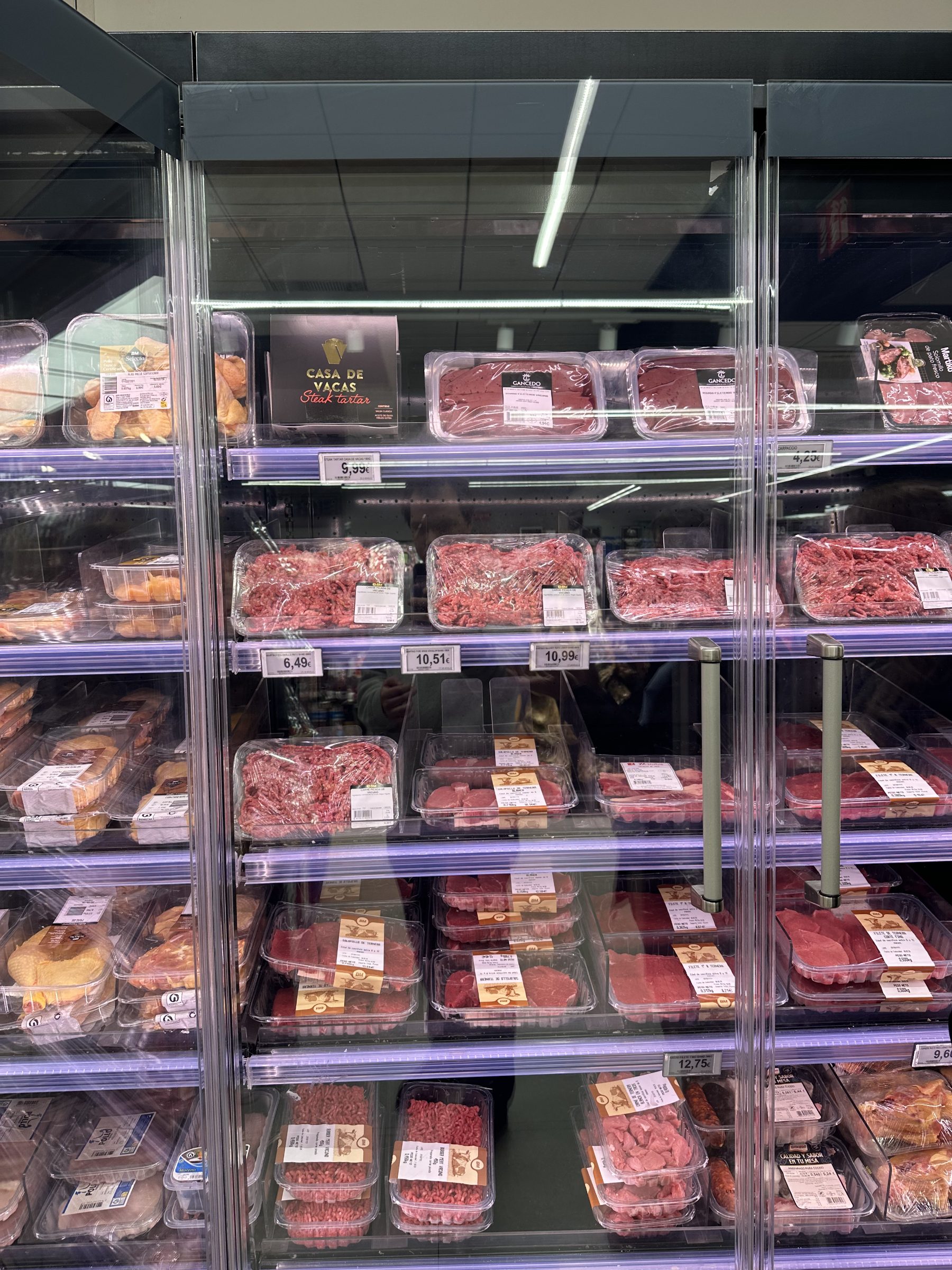 Refrigerados BM Gros · lácteos